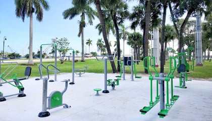 Outdoor Fitness Station Near the Water on Indian River Drive